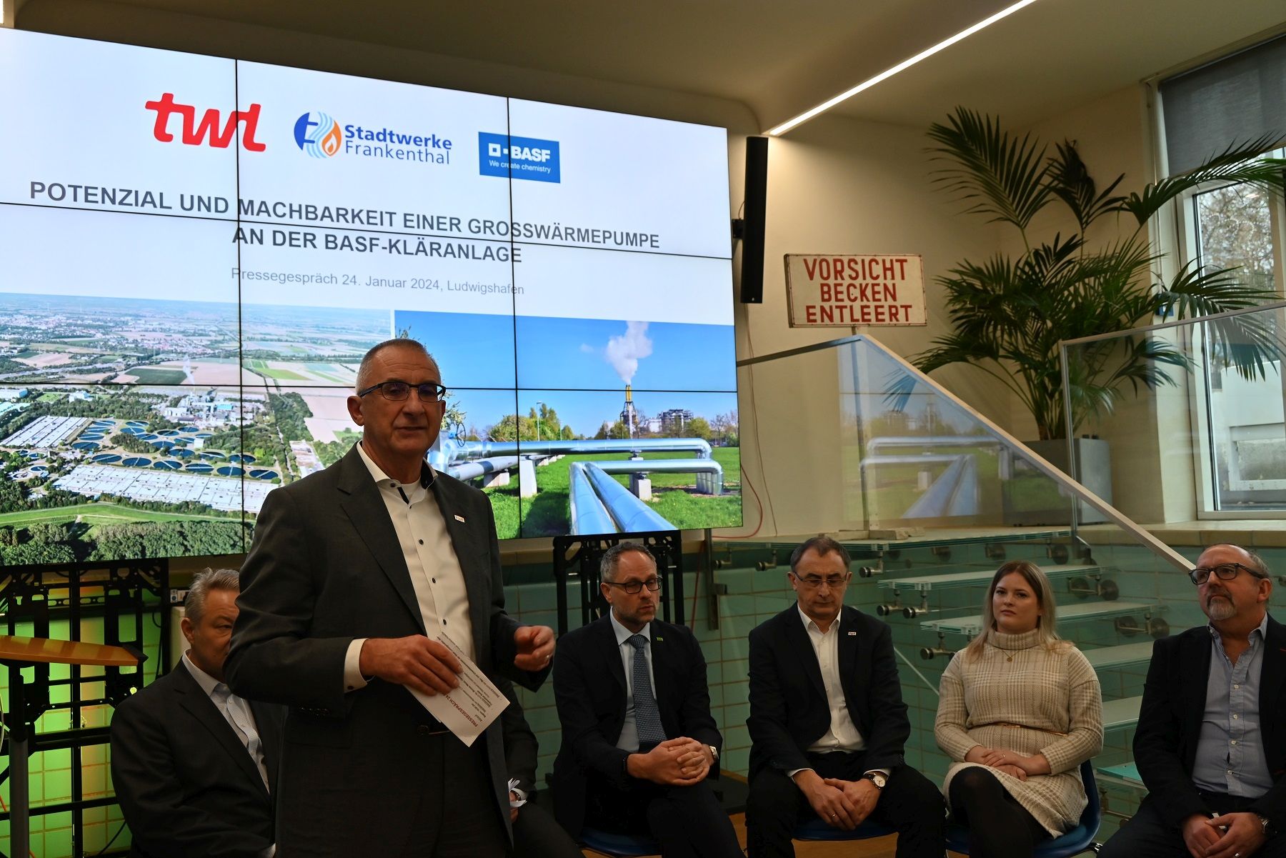 Technischer Vorstand präsentiert Projekt